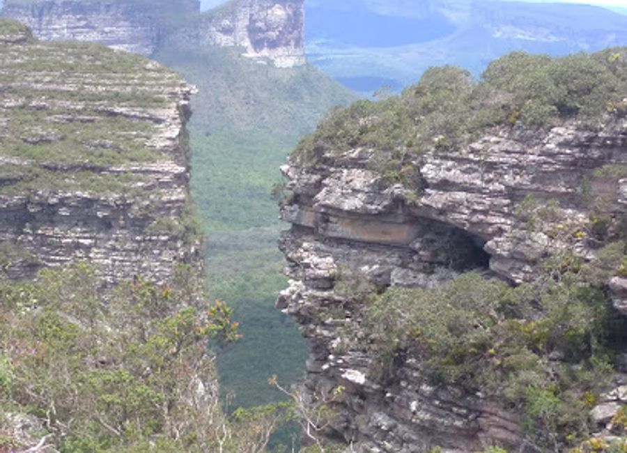 Discover Chapada Diamantina: Brazil's hidden gem with stunning waterfalls, challenging hikes, and breathtaking landscapes. Explore the heart of Bahia!