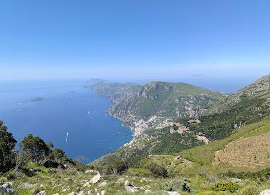 Explore Tre Calli Mountain in Agerola, a stunning hiking area offering breathtaking views and unforgettable trails in the heart of the Amalfi Coast.