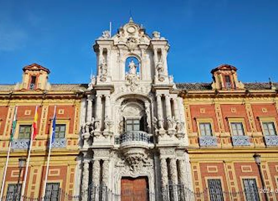 Discover the breathtaking Palacio de San Telmo in Seville, where history and architectural beauty come together in a stunning urban oasis.