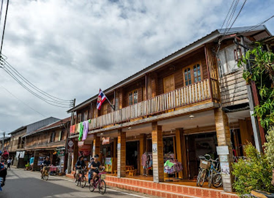Discover the vibrant culture and delightful street food at Chiang Khan Walking Street, a must-visit destination in northern Thailand.