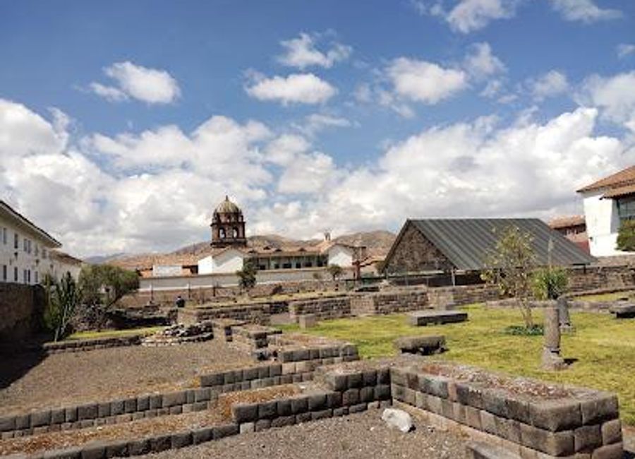 Explore the fascinating history of the Incas at Kusicancha in Cusco, where captivating artifacts and rich culture await every traveler.