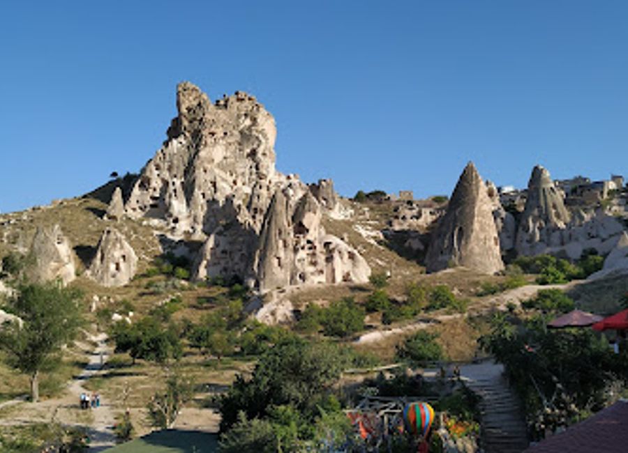Discover the enchanting Gizli Bahçe, a hidden gem in Cappadocia that offers serene landscapes and breathtaking views, perfect for relaxation and exploration.