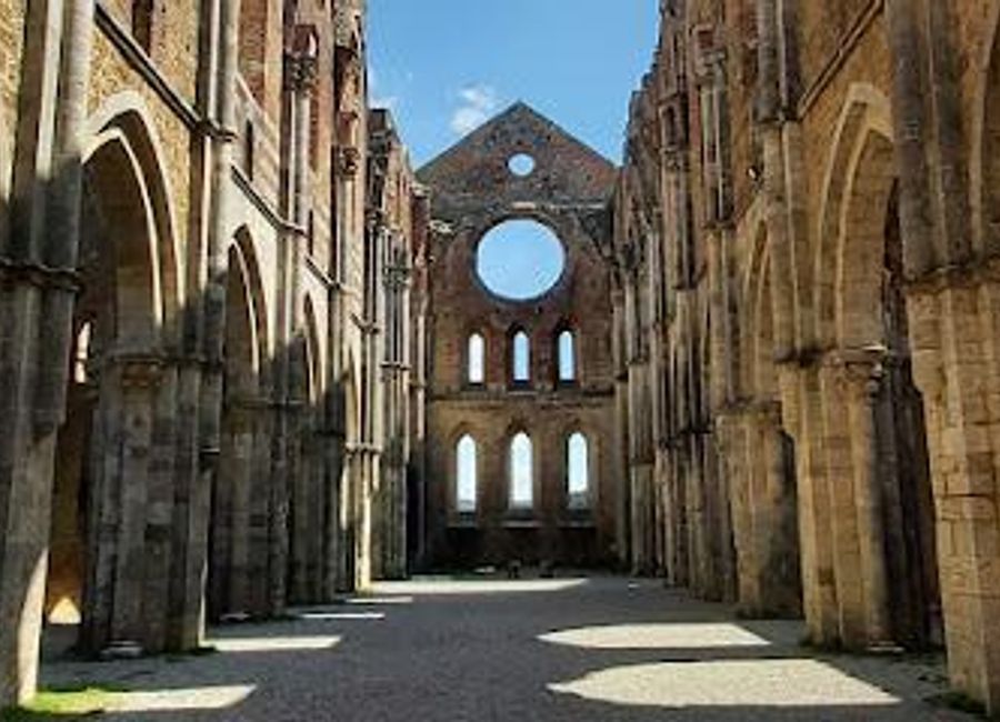 Explore the enchanting San Galgano Abbey, where history, architecture, and natural beauty converge in the heart of Tuscany.