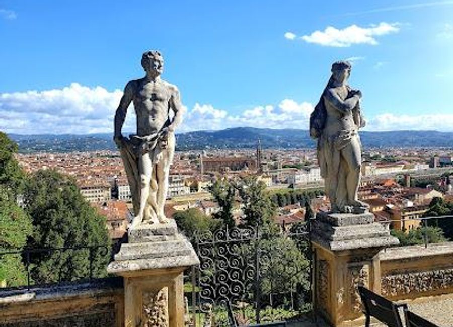 Discover the enchanting Villa Bardini in Florence, a heritage museum with stunning gardens and breathtaking views of the city’s skyline.