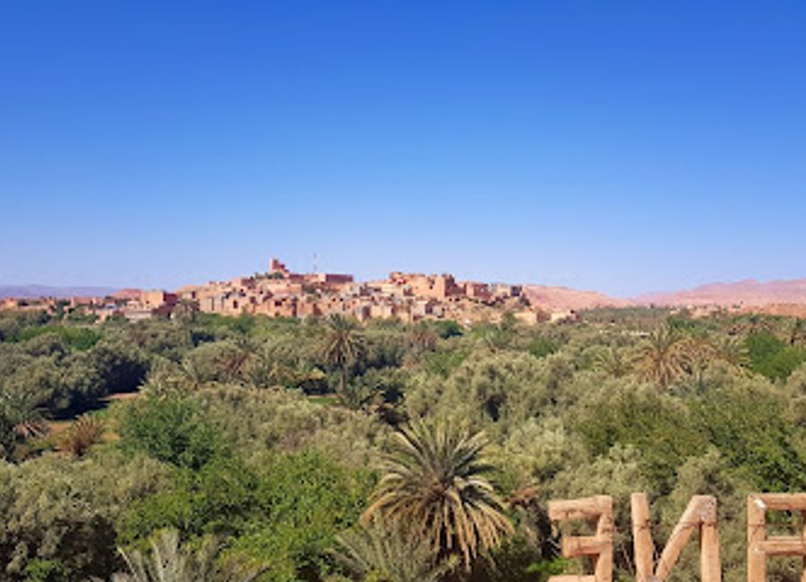 Explore the enchanting Mosque Ikalalne in Tinghir, a stunning example of Moroccan architecture and a tranquil place of worship.