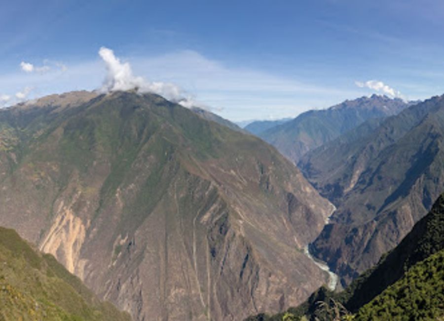 Uncover the mysteries of Abra Choquequirao, a hidden Inca gem in the Andes, where history and breathtaking views meet in perfect harmony.