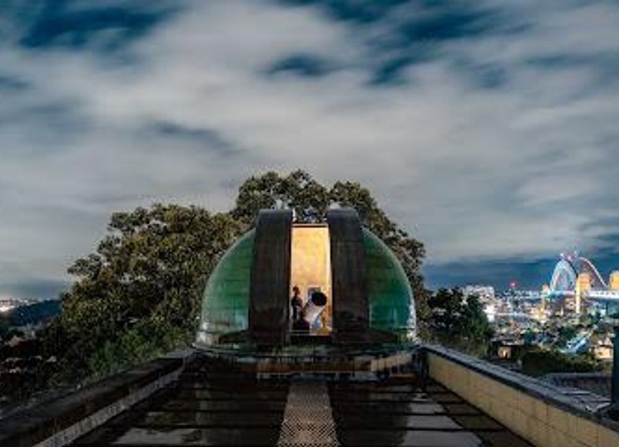 Discover the Sydney Observatory, a historic site blending astronomy and breathtaking views of Sydney's skyline for an unforgettable cosmic experience.