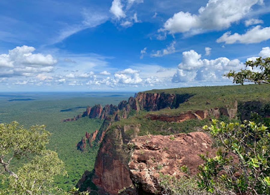 Discover Stone City in Chapada dos Guimarães: A surreal landscape of ancient rock formations and breathtaking views, sculpted by time.