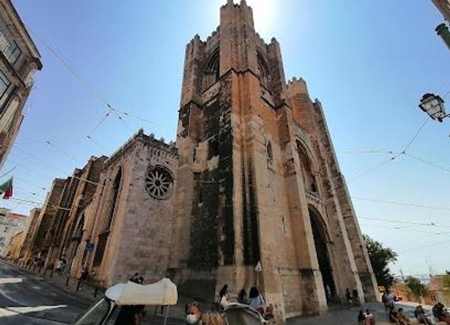 Explore the historic Alfama district in Lisbon, where narrow streets, traditional Fado music, and stunning city views create an unforgettable experience.