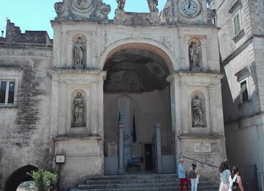 Explore the historic Palazzo del Sedile in Matera, a cultural gem showcasing stunning architecture and rich heritage in the heart of Italy.