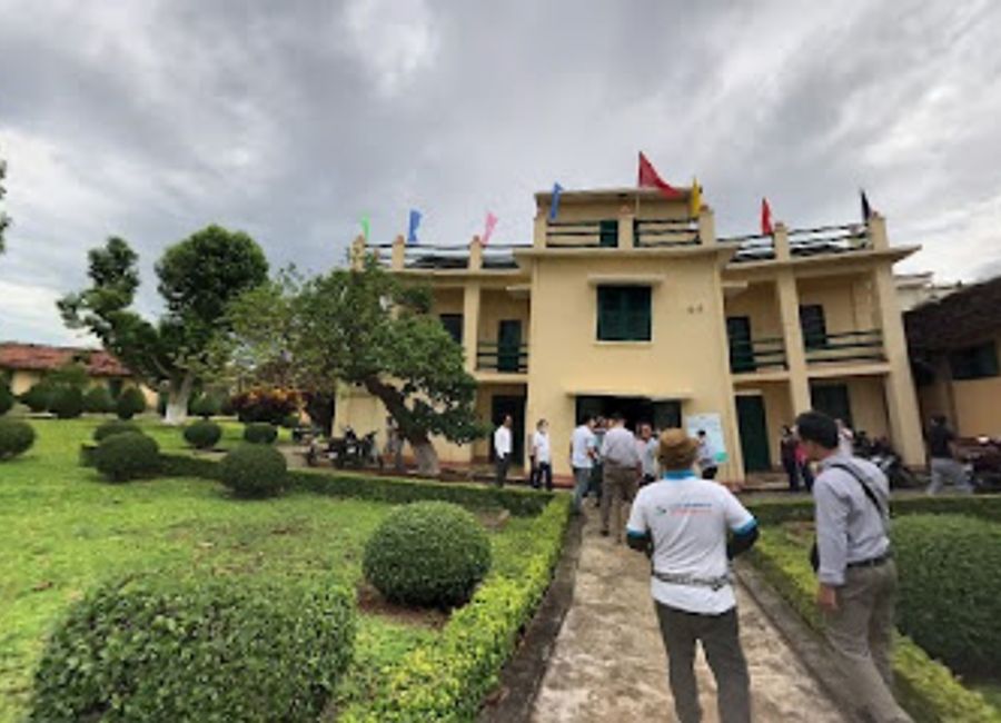 Uncover the poignant history of Vietnam at Di tích nhà tù Buôn Ma Thuột, a local museum dedicated to the stories of resilience and struggle.