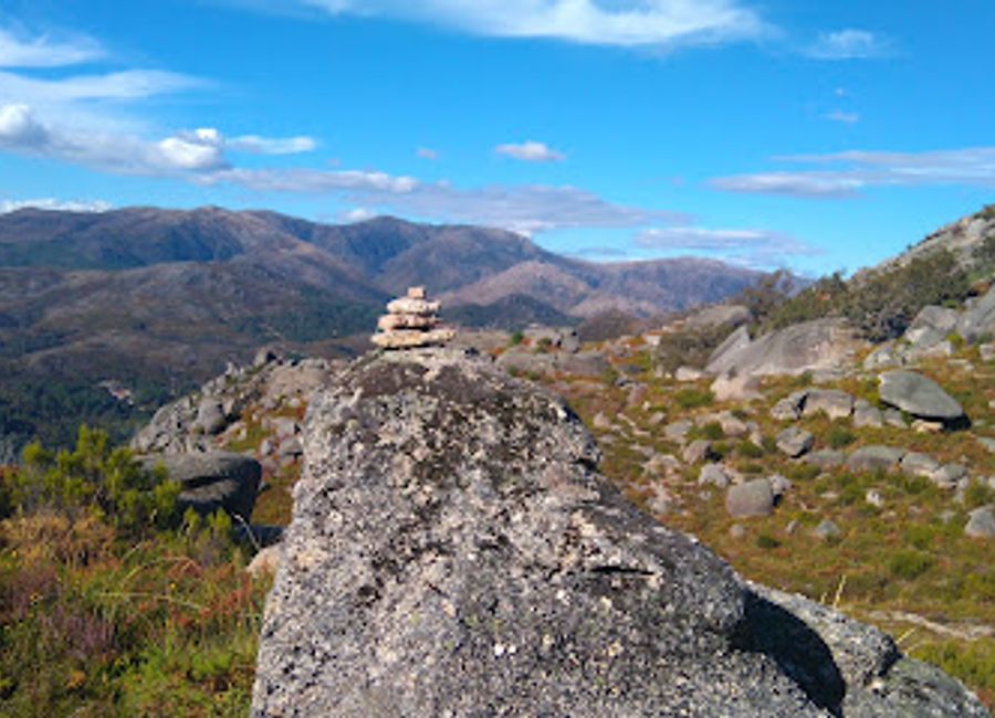 Discover the stunning Calcedónia Fault in Covide, Portugal—a geological wonder with breathtaking views and adventurous hiking trails.