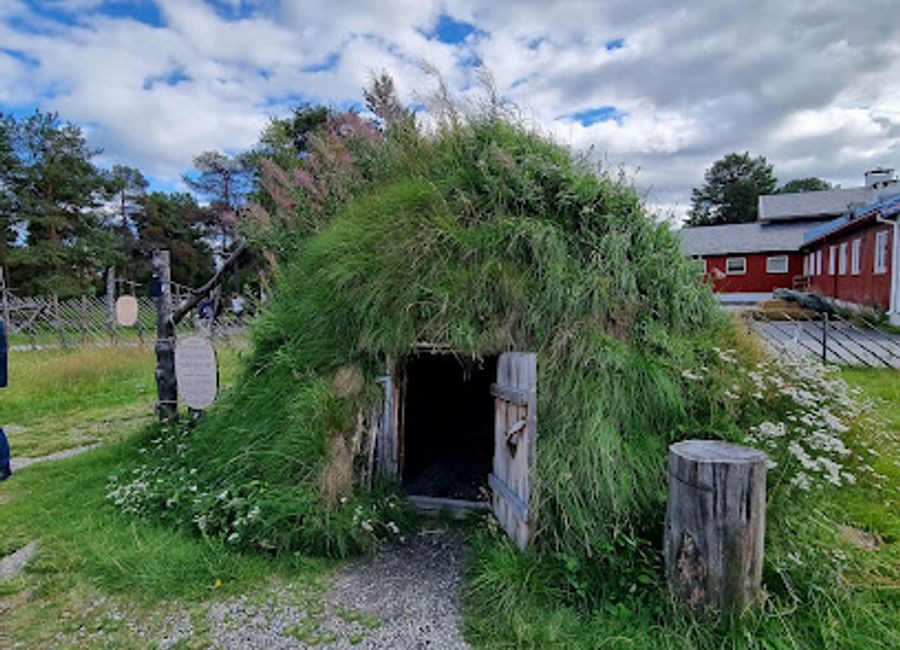 Explore the captivating Sámi culture and breathtaking landscapes at Sapmi Park in Karasjok, Norway, an enchanting state park for all ages.