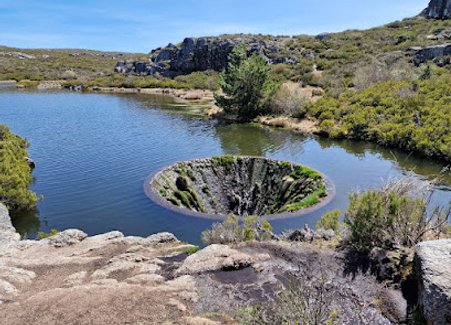Discover the captivating beauty of Covão dos Conchos in Serra da Estrela Nature Park, a perfect retreat for nature lovers and photography enthusiasts.