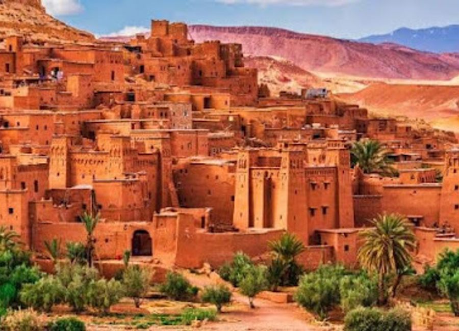Explore the breathtaking landscapes of Morocco with Days In Morocco, your premier travel agency for unforgettable desert adventures and cultural experiences.