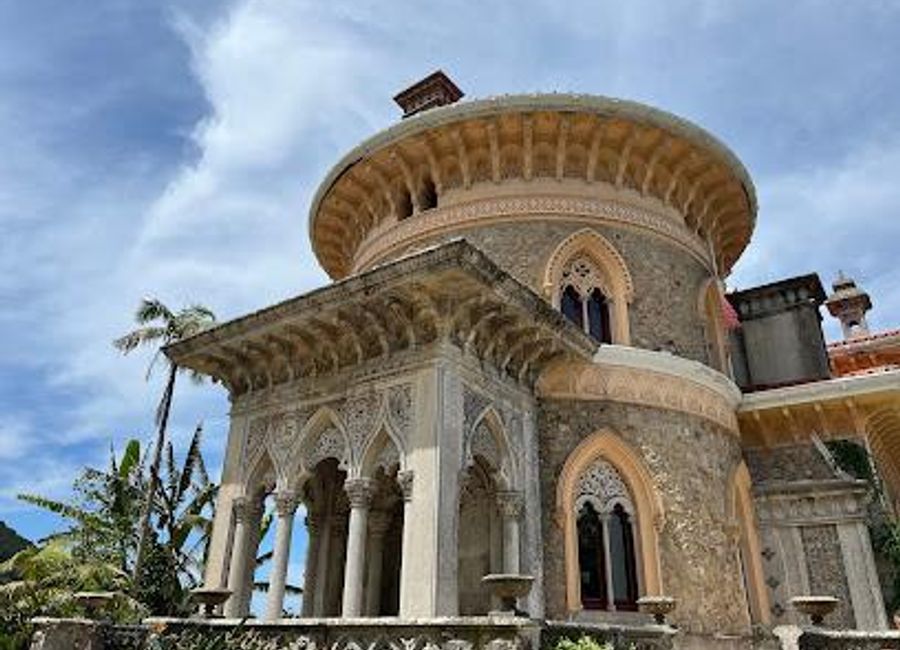 Discover the exquisite Park and Palace of Monserrate in Sintra, where history and nature intertwine in a breathtaking landscape.