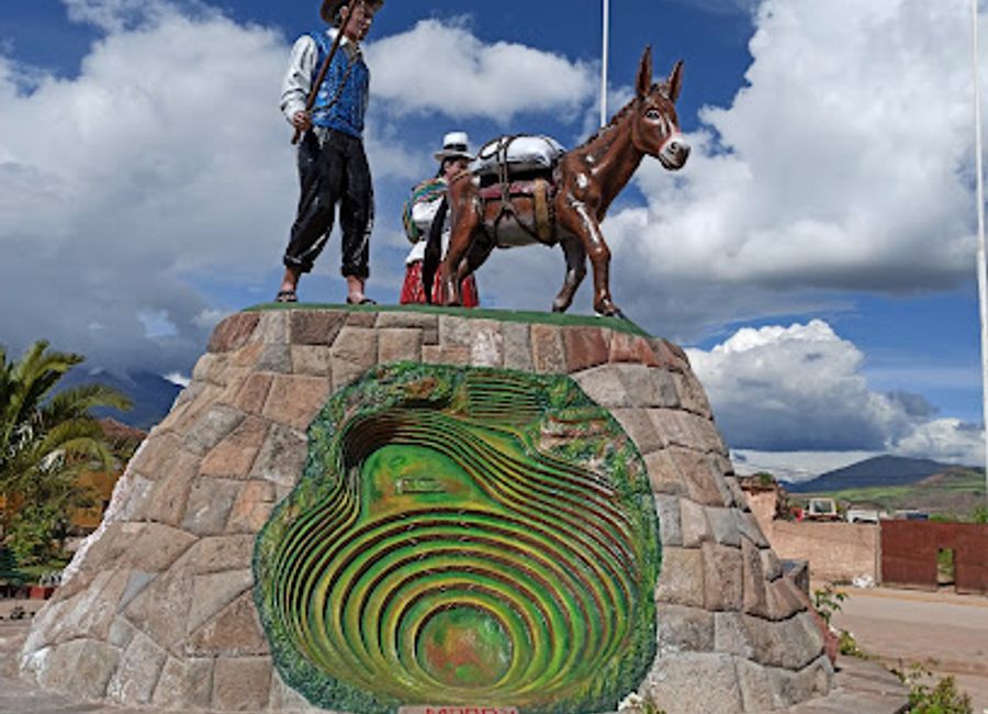 Experience the breathtaking beauty and cultural heritage of Salineras de Maras, an ancient salt extraction site in Peru's Sacred Valley.