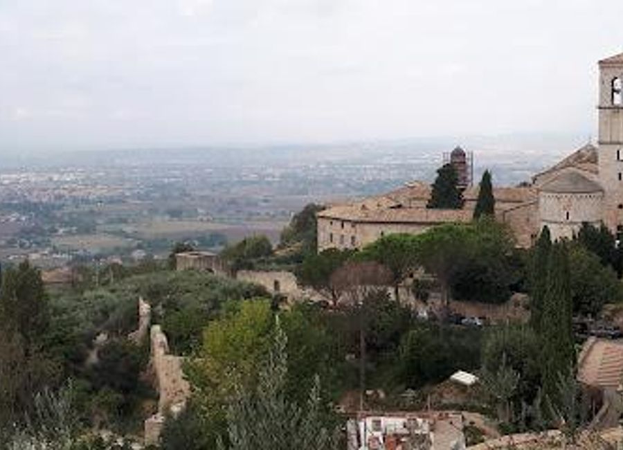 Experience the breathtaking views and rich biodiversity of Mount Subasio, a natural park and wildlife haven near Assisi, Italy.
