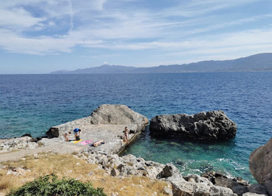 Experience the tranquil beauty of Coin Baignade in Monemvasia, a perfect blend of relaxation and adventure along the stunning Greek coastline.