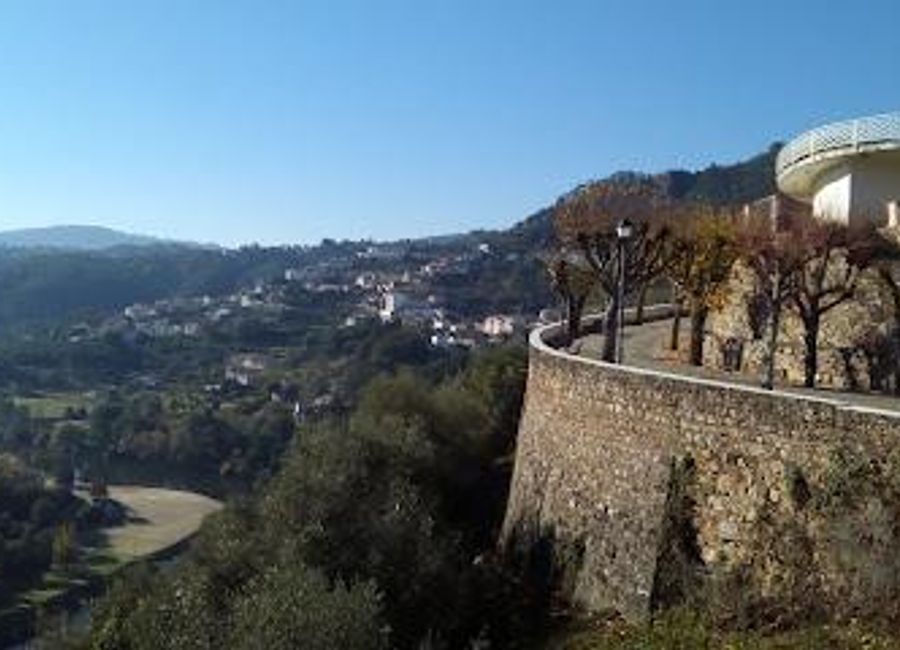 Discover the stunning vistas and tranquil atmosphere of Mirante Emygdio da Silva, a must-visit scenic spot in Penacova.