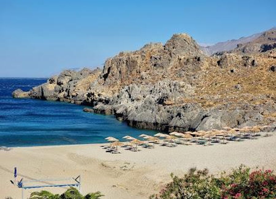 Skinaria Beach in Crete: Escape to a serene coastal paradise with crystal-clear waters and breathtaking natural beauty.