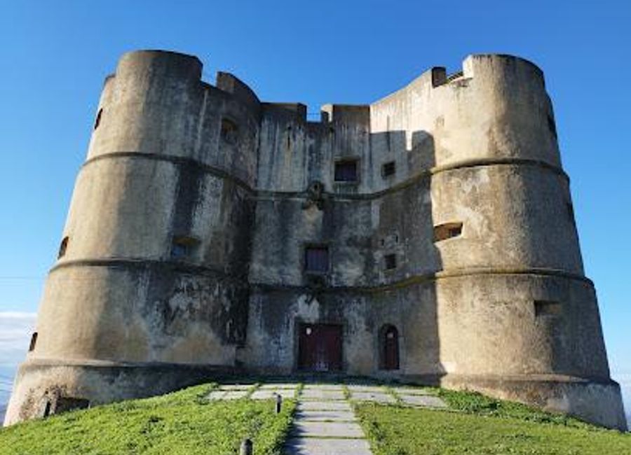 Explore the historic Castle of Evoramonte in Portugal, an architectural gem offering stunning views and rich medieval history.