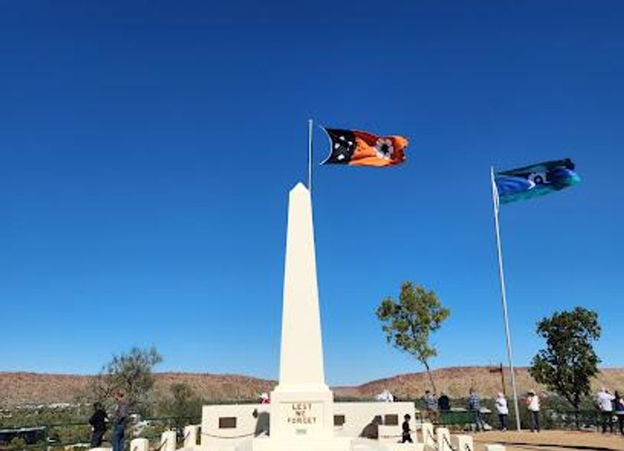 Experience panoramic views and pay tribute to Australian service members at this iconic Alice Springs landmark.