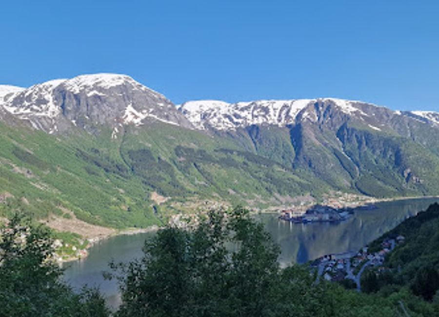 Experience the breathtaking beauty of Freimslia Viewpoint, a stunning destination near Odda, perfect for nature lovers and photographers alike.