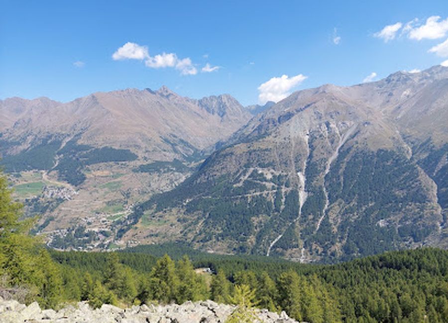 Discover the breathtaking Funivie Gran Paradiso in Aosta Valley, where adventure meets stunning alpine scenery in every season.