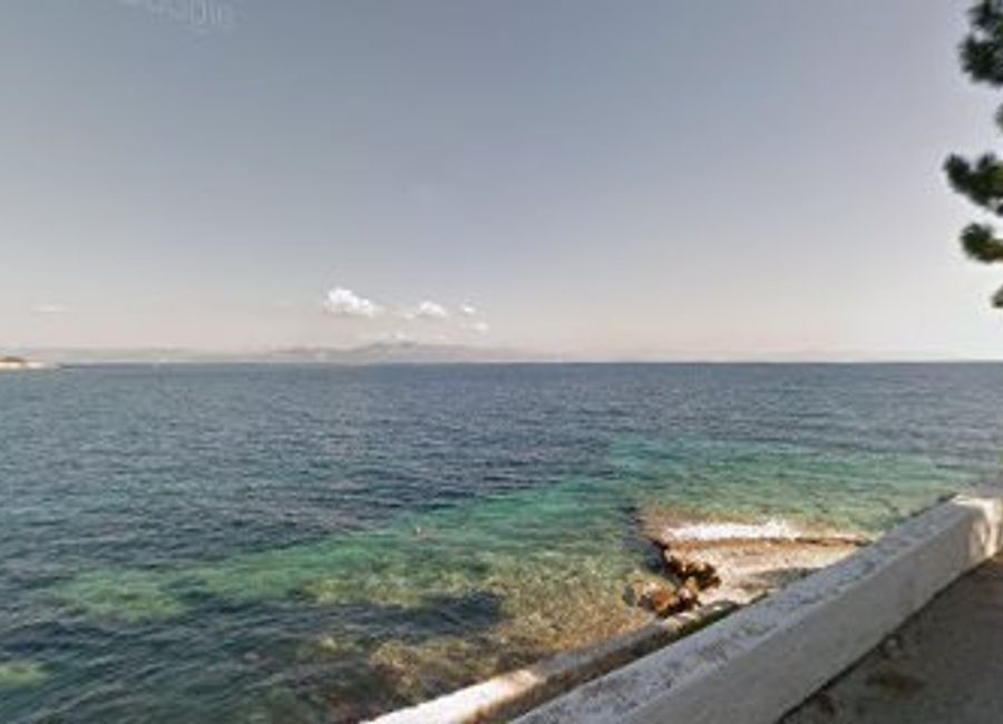 Explore Kamienne zejście do morza, a breathtaking hiking area in Gaios, Greece, where stunning coastal views and nature await.