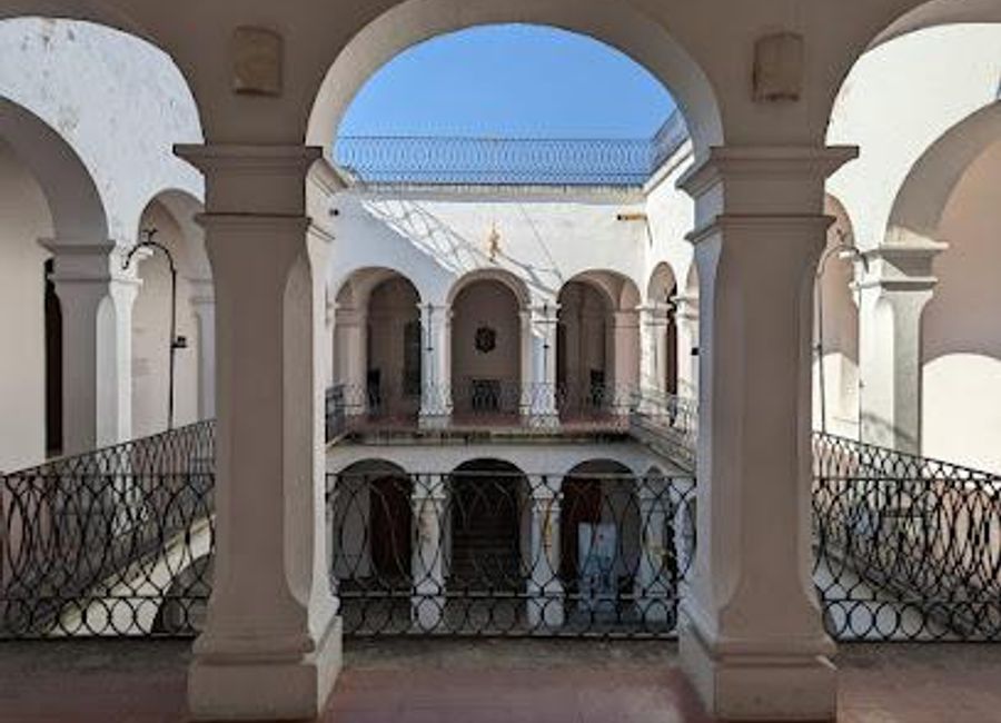 Discover the artistic soul of Oaxaca at Museo de los Pintores Oaxaqueños, where local talent and rich cultural heritage come alive through captivating exhibits.