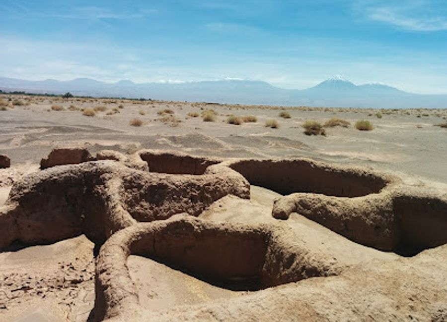 Explore the ancient ruins of Tulor, an archaeological site that reveals the rich cultural heritage of the Atacameño people in the stunning Atacama Desert.