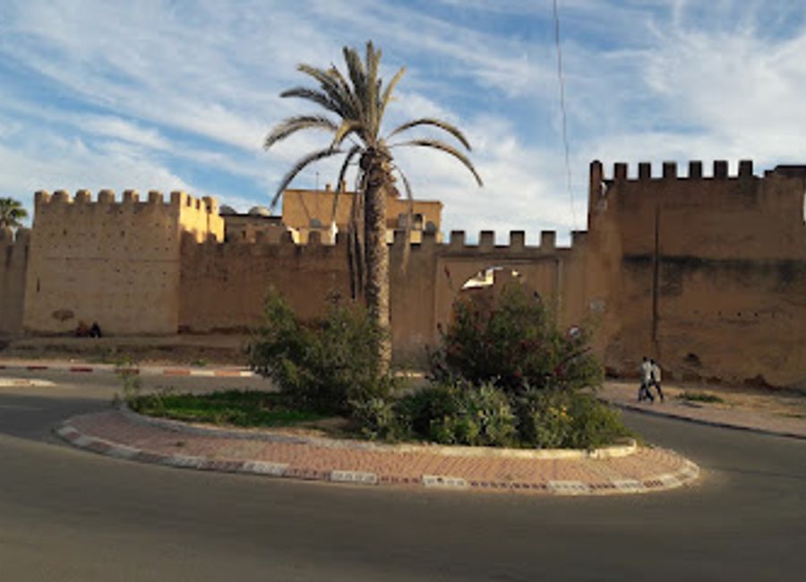 Explore the breathtaking architecture and rich history of Bab Targhount, a historical gem in Taroudant, Morocco, steeped in culture and charm.