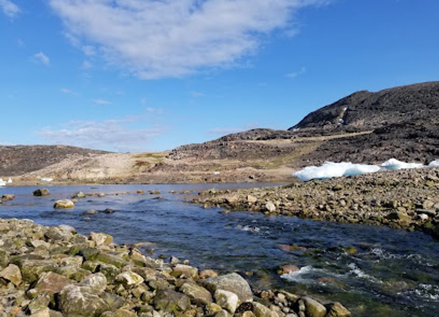 Explore the untouched beauty and cultural heritage of Mallikjuaq Territorial Park in Nunavut, a paradise for nature lovers and adventurers alike.