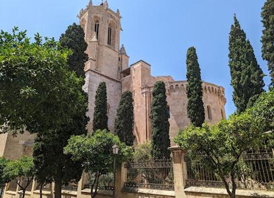 Explore the breathtaking Catedral de Tarragona, a stunning blend of history and architecture in the heart of Tarragona, Spain.