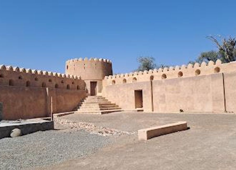 Explore the breathtaking Jabreen Castle in Bahla, Oman, a stunning blend of history, architecture, and panoramic views.
