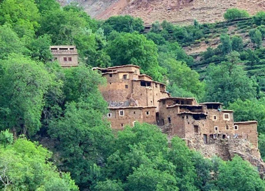 Explore the breathtaking Atlas Mountain Tour and immerse yourself in the stunning landscapes and vibrant Berber culture of Morocco.