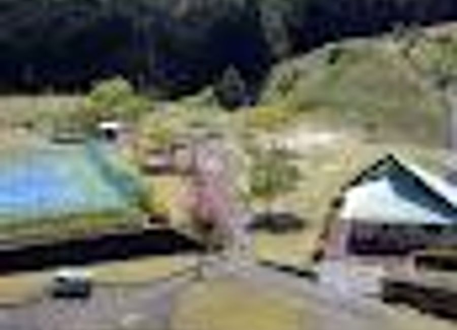 Discover tranquility and natural beauty at Yumoto Park, a serene escape in Akiumachi, perfect for relaxation and outdoor activities.