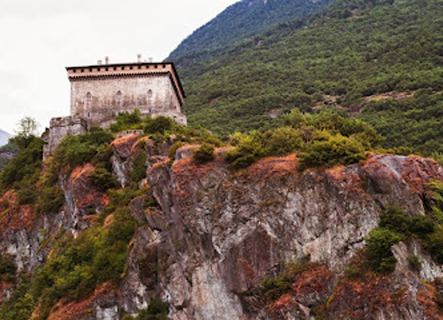 Discover the historical allure and stunning views of Verrès Castle in the heart of Aosta Valley, a must-see for every traveler in Italy.
