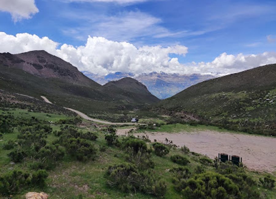 Explore the breathtaking Geiser de Pinchollo in Cabanaconde, where nature's wonders come alive amidst the Andes.