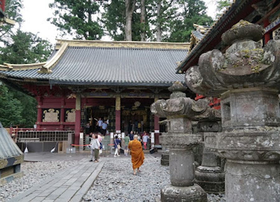 Discover the serene beauty of the Sleeping Cat carving in Nikko's Toshogu Shrine, a masterpiece of Japanese artistry and tranquility.