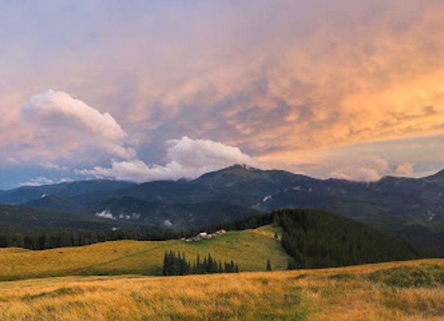 Explore the stunning landscapes of Polonyna Kukul, a natural gem in Zakarpattia Oblast, perfect for hiking and reconnecting with nature.