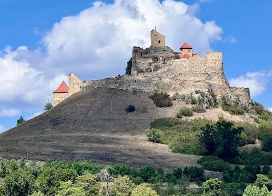 Uncover the rich history and breathtaking views at Rupea Citadel, a historic fortress in Romania that captivates every visitor.