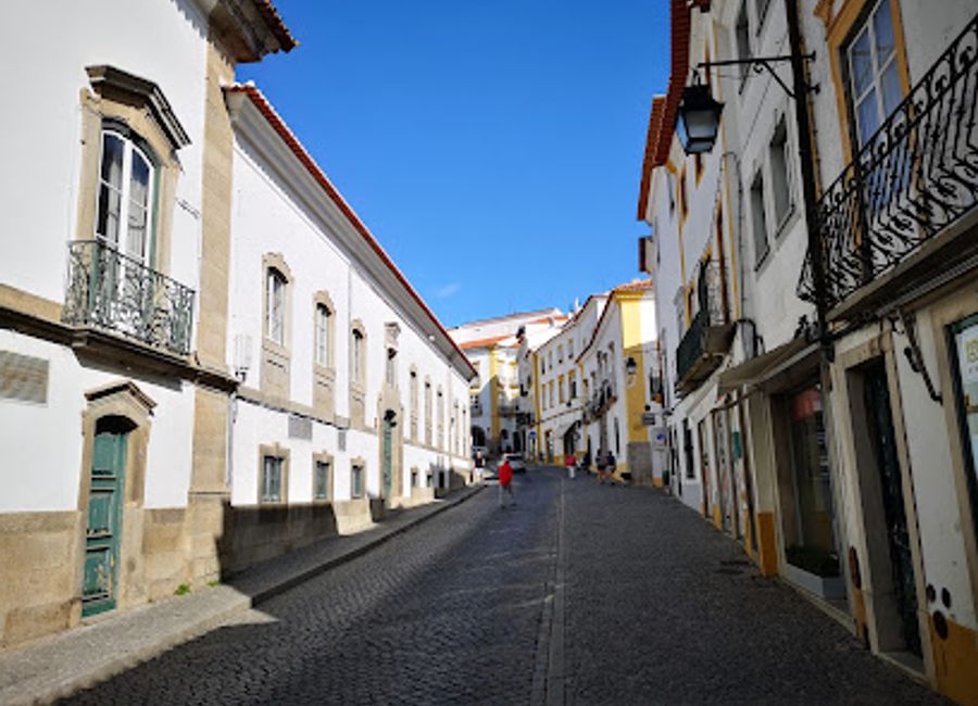 Explore the rich tapestry of Portuguese craftsmanship and contemporary design at the Museum of Crafts and Design in Évora, a cultural gem for all art enthusiasts.