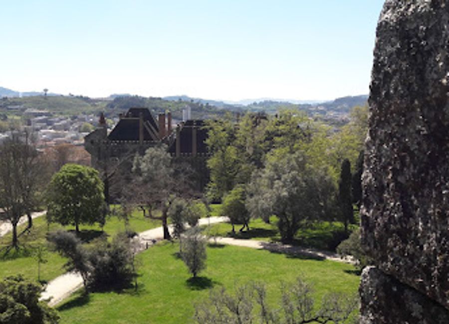 Discover the Live Science Center of Guimarães, where science comes alive through interactive exhibits and engaging educational experiences.