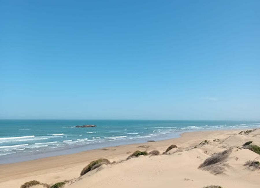 Experience the tranquil beauty of Plage Assafi, a stunning beach in Essaouira perfect for relaxation, adventure, and authentic Moroccan culture.