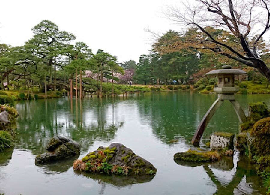 Experience the serene beauty of Kasumiga-ike Pond in Kanazawa, a tranquil oasis showcasing nature's artistry in every season.