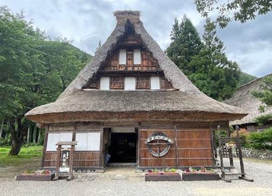 Discover the traditions and heritage of Gokayama at the Folklore Museum, where history comes alive amidst stunning rural landscapes.