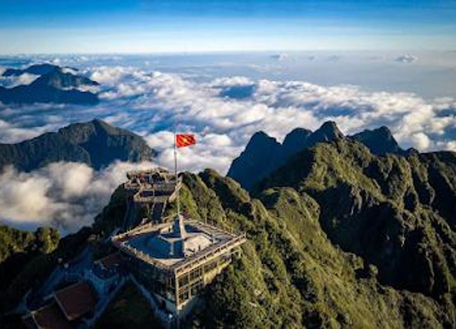 Explore the stunning heights of Fansipan with the spectacular Fansipan Cable Car, a must-visit attraction in Sa Pa, Vietnam.