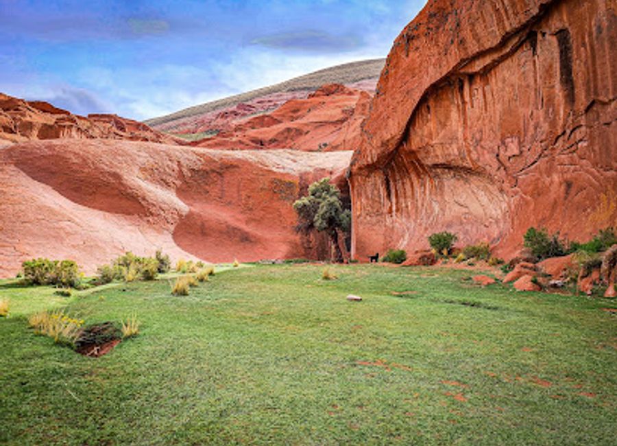 Explore ancient rock art and stunning landscapes at Inca Cueva in Jujuy Province, a window into Argentina's pre-Inca and Inca past.